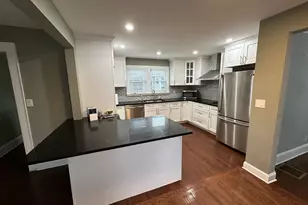 70 Hawthorne St, Bridgeport, CT 06610 - Photo 5