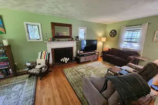 7 Pine St, Norwich, CT 06360 - Photo 3