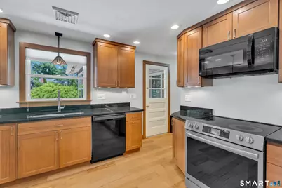 20 Haynes Road, West Hartford, CT 06117 - Photo 9