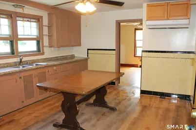 26 Edgewood Street, Meriden, CT 06451 - Photo 11