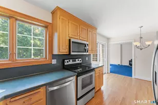 12 Juniper Rd, Bloomfield, CT 06002 - Photo 11