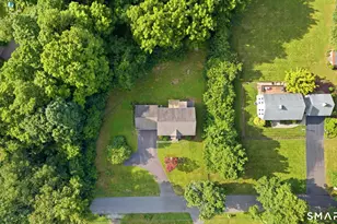 12 Juniper Rd, Bloomfield, CT 06002 - Photo 3