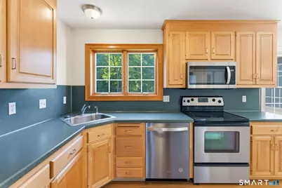 12 Juniper Road, Bloomfield, CT 06002 - Photo 9