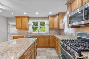 85 Euclid Ave, Stratford, CT 06614 - Photo 15