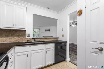 8 Rose Lane #10-11, Danbury, CT 06811 - Photo 9