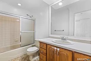 8 Rose Ln, Danbury, CT 06811 - Photo 15