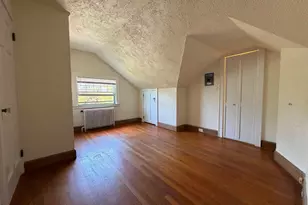 105 Crystal St, Stamford, CT 06902 - Photo 3