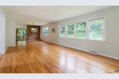 605 South Greenbrier Drive, Orange, CT 06477 - Photo 9