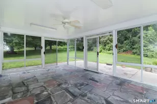 605 S Greenbrier Dr, Orange, CT 06477 - Photo 21
