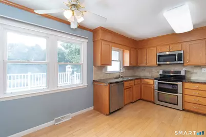 605 South Greenbrier Drive, Orange, CT 06477 - Photo 5