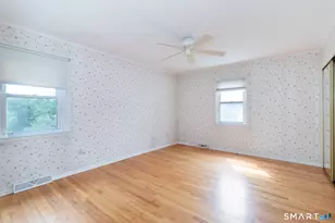 605 S Greenbrier Dr, Orange, CT 06477 - Photo 15