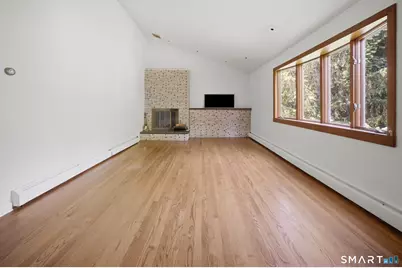 40 Eastview Drive, Windsor, CT 06095 - Photo 3