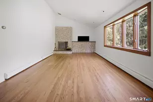 40 Eastview Dr, Windsor, CT 06095 - Photo 3