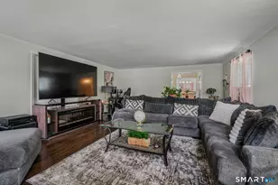 185 Lydale Pl, Meriden, CT 06450 - Photo 7