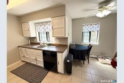 112 Foxwood Close, Milford, CT 06460 - Photo 3