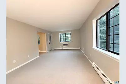 112 Foxwood Close, Milford, CT 06460 - Photo 13