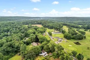 129 Chesterfield Rd, East Lyme, CT 06333 - Photo 9
