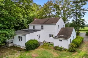 129 Chesterfield Rd, East Lyme, CT 06333 - Photo 7