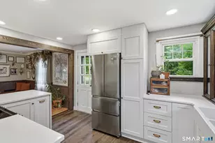 529 Pomfret St, Putnam, CT 06260 - Photo 7