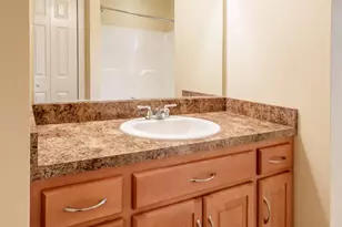 7 Bradley St, Plainville, CT 06062 - Photo 21
