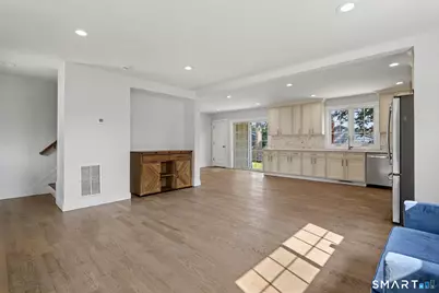111 Vanguard Street, Bridgeport, CT 06606 - Photo 5