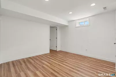111 Vanguard Street, Bridgeport, CT 06606 - Photo 23
