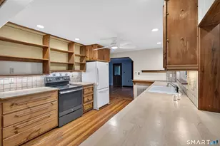 42 Ezra St, North Haven, CT 06473 - Photo 7