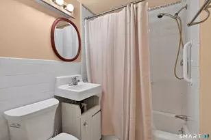 42 Ezra St, North Haven, CT 06473 - Photo 17