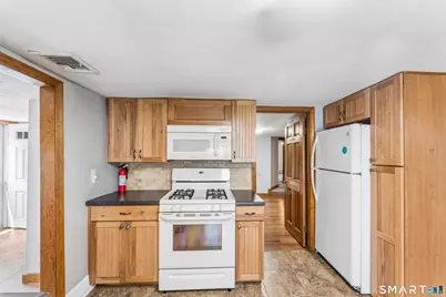 34 Lake Avenue, Trumbull, CT 06611 - Photo 19