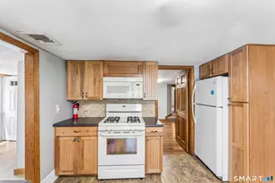 34 Lake Ave, Trumbull, CT 06611 - Photo 19