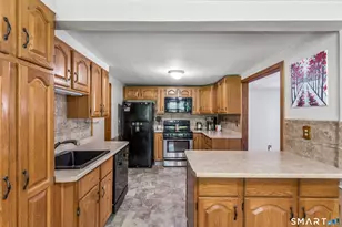 34 Lake Ave, Trumbull, CT 06611 - Photo 11