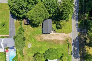 133 Bloomingdale Rd, Waterford, CT 06375 - Photo 5