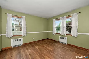 30 Charles St, Stamford, CT 06902 - Photo 9