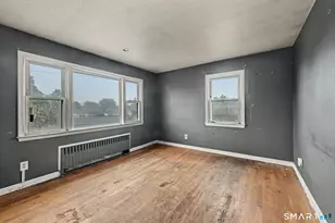 30 Charles St, Stamford, CT 06902 - Photo 15