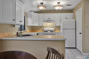 14 Canterbury Ln, Avon, CT 06001 - Photo 3