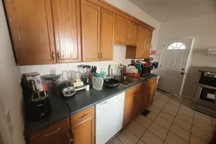 16 Greenwood Hill St, Stamford, CT 06902 - Photo 5