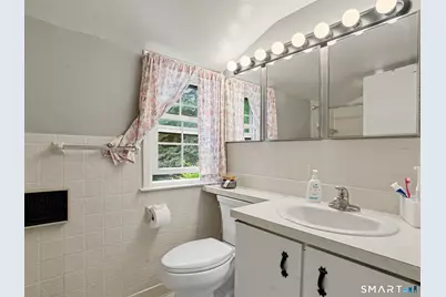 10 Crest Road, Danbury, CT 06811 - Photo 21