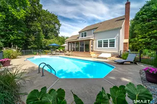 17 Fairlawn Dr, Wallingford, CT 06492 - Photo 3