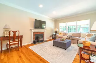 17 Fairlawn Dr, Wallingford, CT 06492 - Photo 9