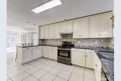 29 Fenwood Avenue, West Hartford, CT 06110 - Photo 3