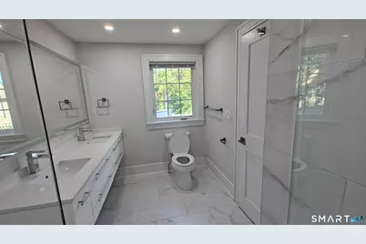 42 Poe Court, Fairfield, CT 06825 - Photo 9