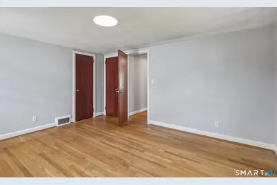 98 Mountain Street, Hartford, CT 06106 - Photo 23