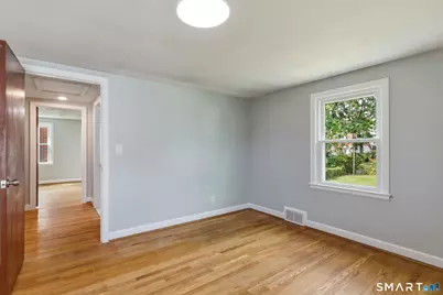 98 Mountain Street, Hartford, CT 06106 - Photo 19