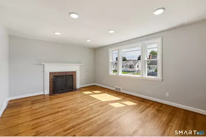98 Mountain Street, Hartford, CT 06106 - Photo 7