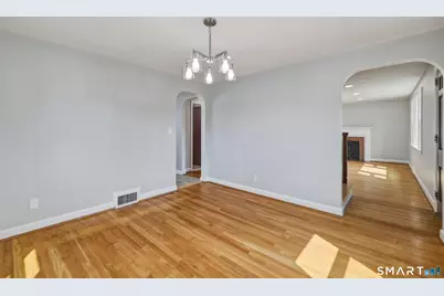 98 Mountain Street, Hartford, CT 06106 - Photo 5