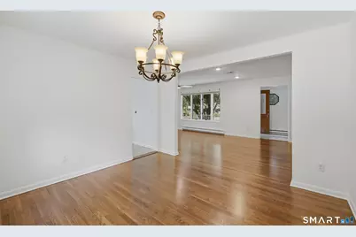 207 Barncroft Road, Stamford, CT 06902 - Photo 5
