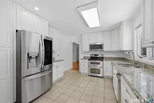207 Barncroft Rd, Stamford, CT 06902 - Photo 9