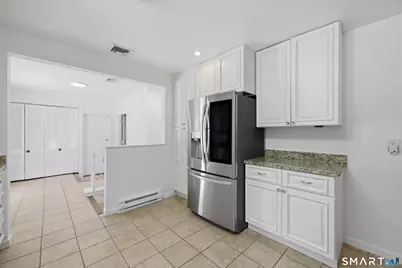 207 Barncroft Road, Stamford, CT 06902 - Photo 7