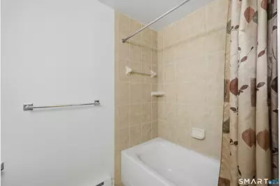 207 Barncroft Road, Stamford, CT 06902 - Photo 21
