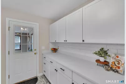 124 Sherman Road, Enfield, CT 06082 - Photo 9